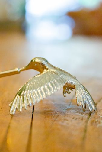 Escultura de Parede Beija Flor Aberto Niquel -10-.jpg